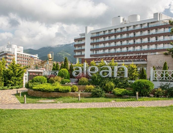 Внешний вид и территория - Отель Alean Family Biarritz / Алеан Фэмили Биарриц