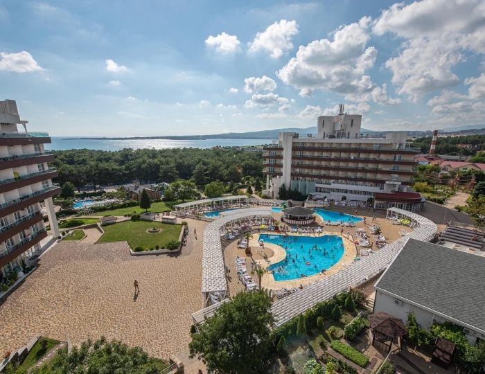 Внешний вид и территория - Отель Alean Family Biarritz / Алеан Фэмили Биарриц