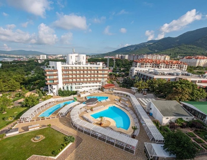 Внешний вид и территория - Отель Alean Family Biarritz / Алеан Фэмили Биарриц