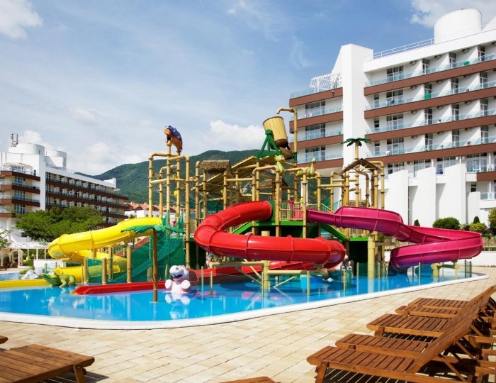 Внешний вид и территория - Отель Alean Family Biarritz / Алеан Фэмили Биарриц