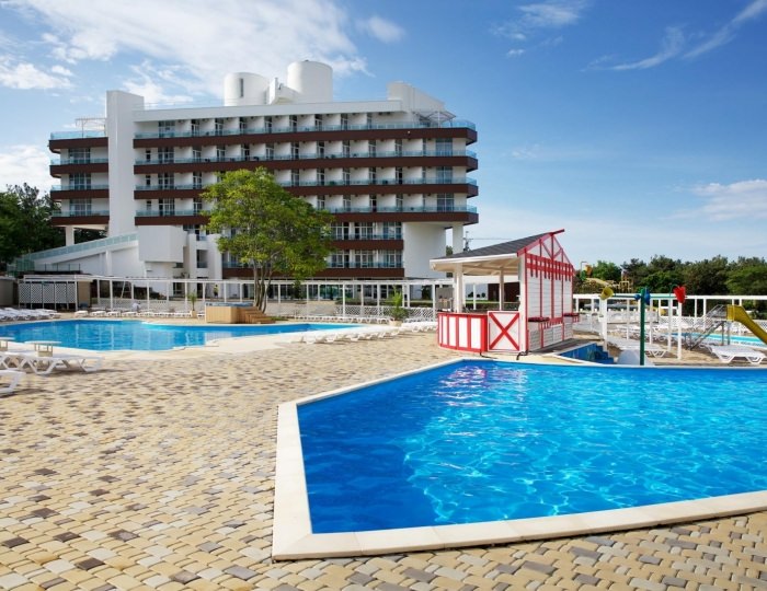 Внешний вид и территория - Отель Alean Family Biarritz / Алеан Фэмили Биарриц