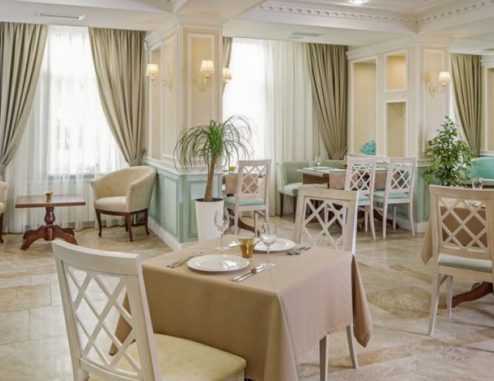 Гастрономическое кафе «Café De Paris» - Отель Alean Family Biarritz / Алеан Фэмили Биарриц