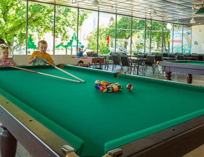 Бильярд - Отель Alean Family Biarritz / Алеан Фэмили Биарриц